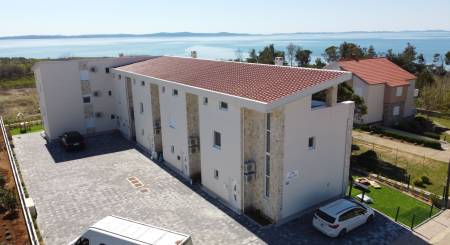 KROATIEN - Apartment mit Garten und Meerblick - PRIVLAKA, Zadar