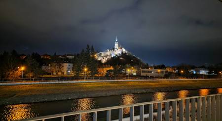 ZU VERMIETEN - Apartment mit Blick auf die Burg - Nitra, Promenada SC ZU VERMIETEN - Apartment mit Blick auf die Burg - Nitra, Promenada SC