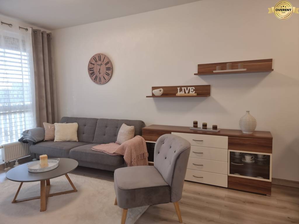 ZU VERMIETEN - Elegante 2-Zimmer-Wohnung - Nitra, Pivovarská