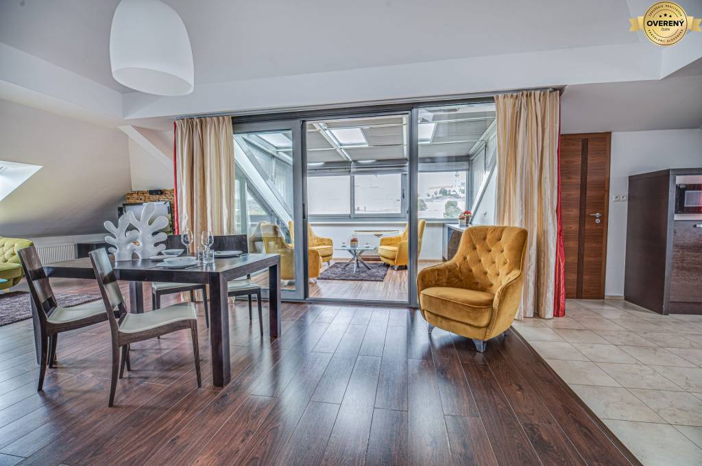 ZU VERMIETEN - Luxuriöse, große Wohnung - Nitra, ZENTRUM