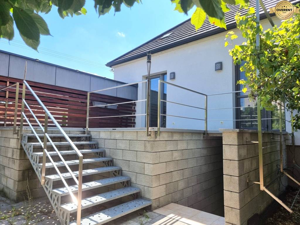 ZU VERKAUFEN - 3-Zimmer-Haus im Stadtzentrum, Nitra