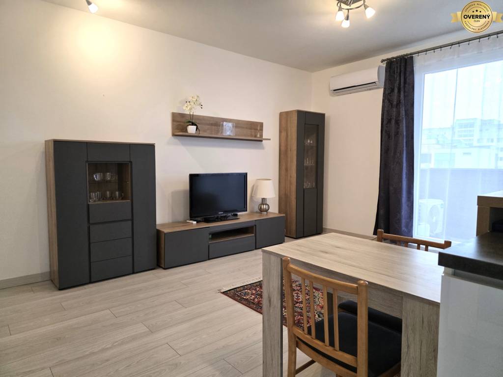 VERMIETUNG -  3 Zimmer Wohnung im Neubau - Nitra, nah des Zentrum