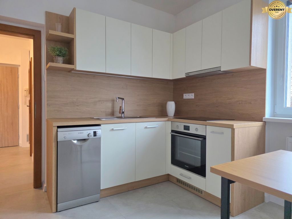 ZU VERMIETEN - Geräumige 3-Zimmer-Wohnung - Nitra, Zentrum
