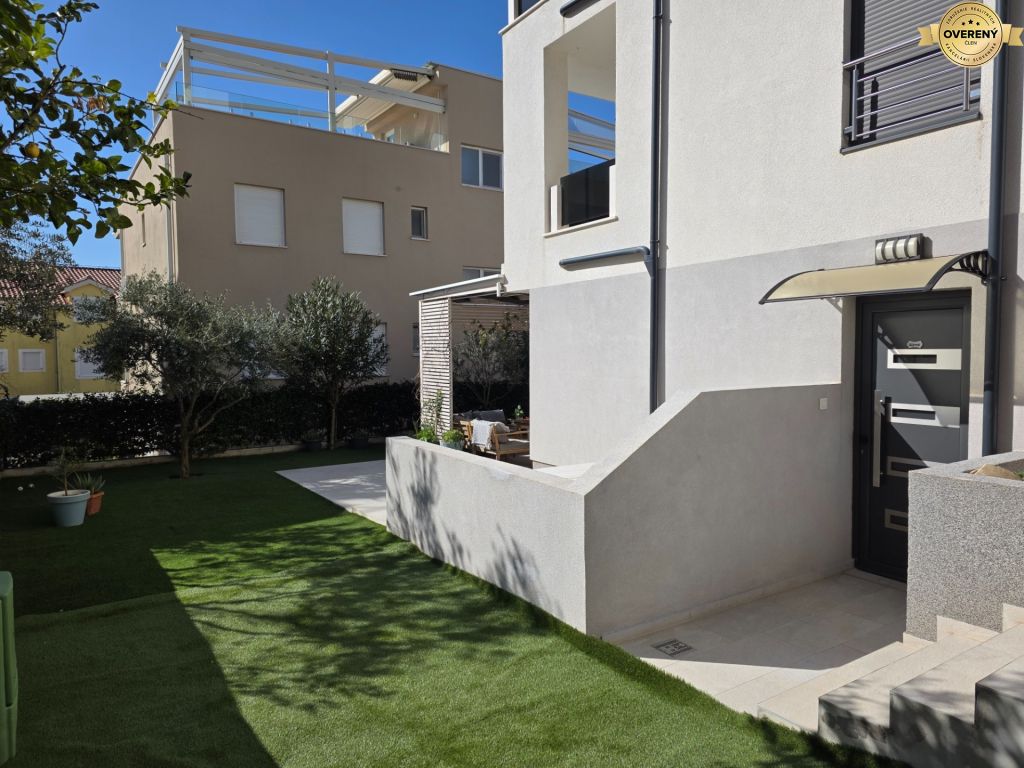 KROATIEN – Schöne 4-Zimmer-Wohnung mit großem Garten – VODICE