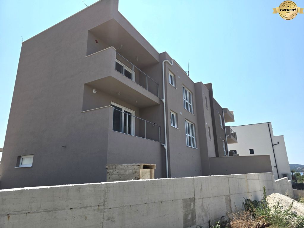 KROATIEN – Neue Wohnungen mit Garage und Abstellraum – VODICE