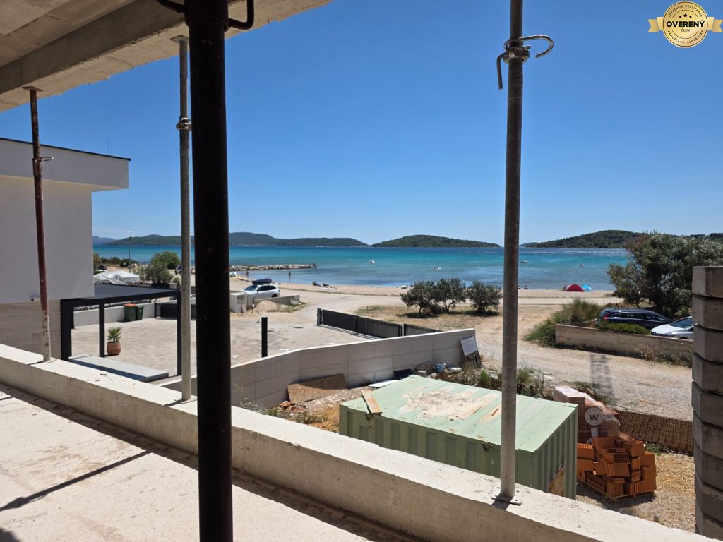 KROATIEN – Wohnungen im Bau, 50 m vom Meer entfernt – SRIMA, VODICE