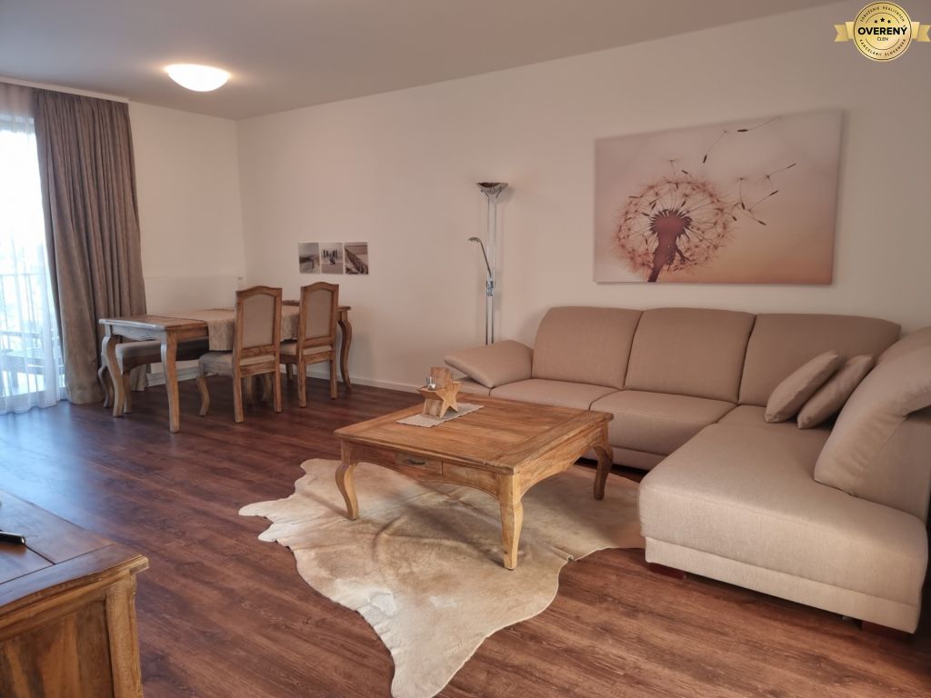 VERKAUF - Eine luxüriose Wohnung mit ein Parkplatz - Nitra, Zobor