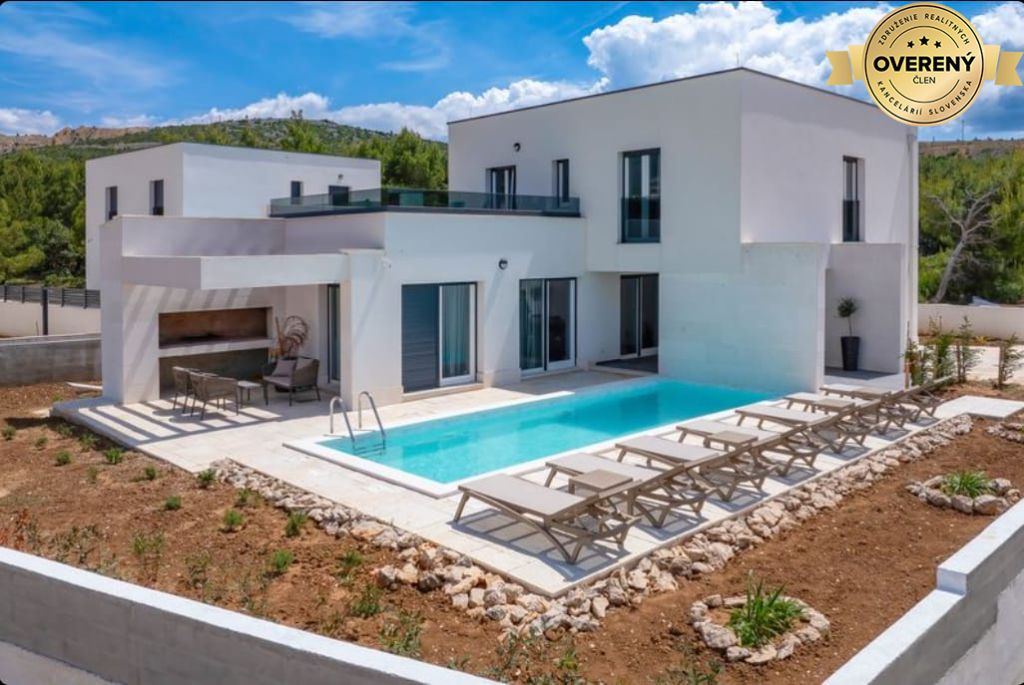 KROATIEN - Villa, 1. Reihe vom Meer, 10 km Nacional Park Paklenica
