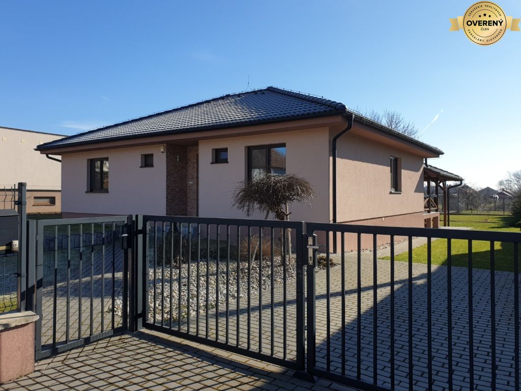 VERMIETUNG - Ein schönes Einfamilienhaus 14 km von Nitra