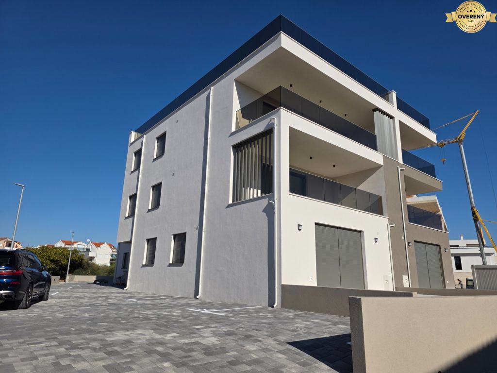 KROATIEN - Moderne Apartments 80 m vom Meer entfernt - SRIMA, VODICE