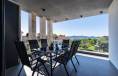 ZU VERKAUFEN - Komfortabel eingerichtetes Penthouse - SUKOŠAN