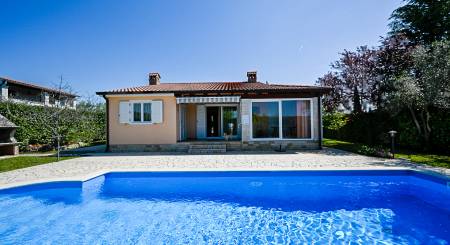 KROATIEN - 3-Zimmer-Haus 7 km von der Stadt POREČ entfernt