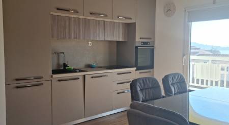 KROATIEN - Modern renovierte 3-Zimmer-Wohnung - VODICE