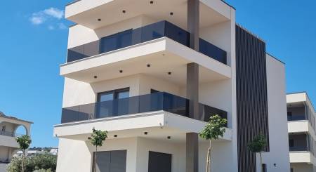 KROATIEN - 4-Zimmer-Wohnungen mit geräumigen Kellern - VODICE