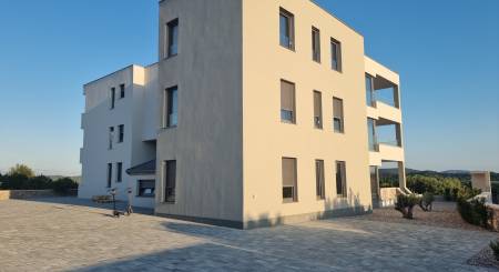 KROATIEN - Luxuriöse, geräumige Apartments - TRIBUNJ