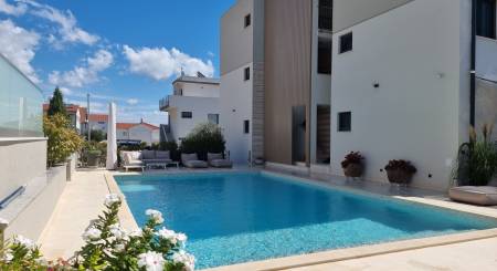 KROATIEN - Luxushaus mit drei Wohnungen - VODICE KROATIEN - Luxushaus mit drei Wohnungen - VODICE