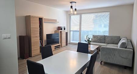 ZU VERKAUFEN – 2-Zimmer-Wohnung mit Blick auf Zobor - NITRA