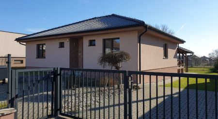 VERMIETUNG - Ein schönes Einfamilienhaus 14 km von Nitra